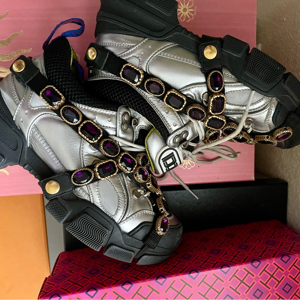 Gucci Sneakers/ Liquid silk silver with gems